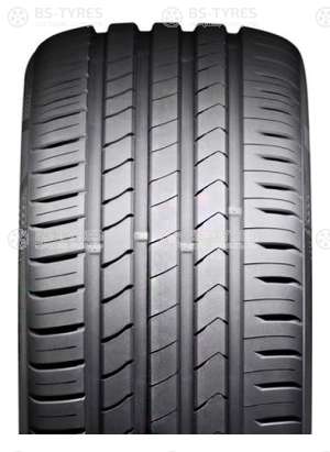 Kumho Ecsta HS51 215/55 R18 95H