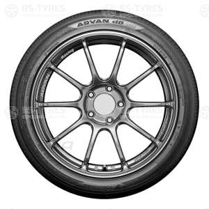 Yokohama Advan dB V553 225/50 R17 94W